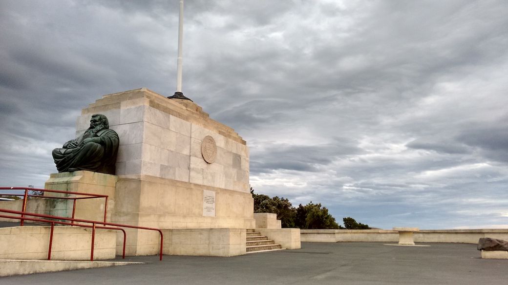 The New Zealand Centennial monument on Signal Hill